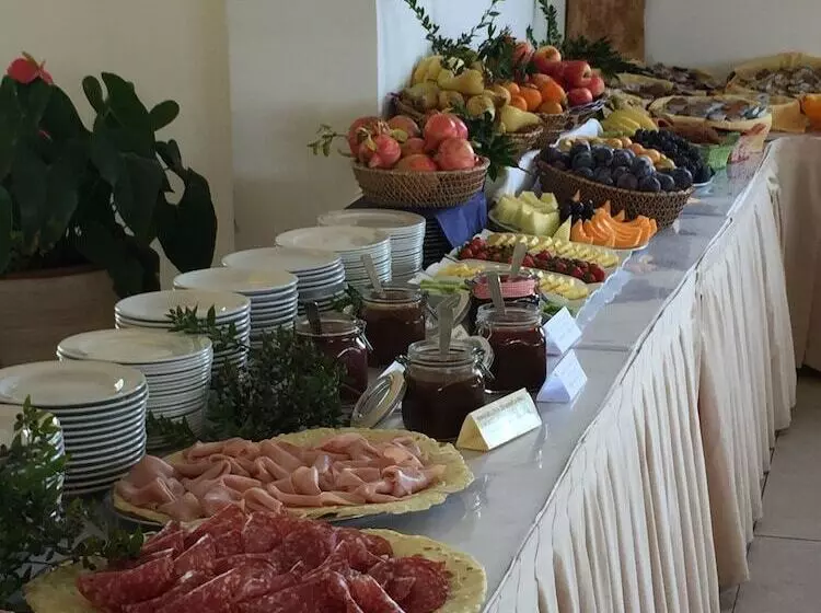 Отель Cala Reale