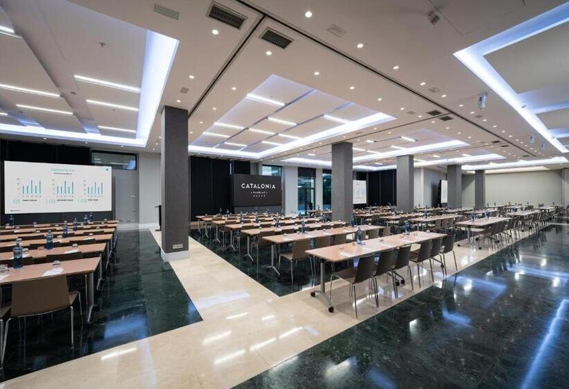 Отель Catalonia Ramblas 4* Sup