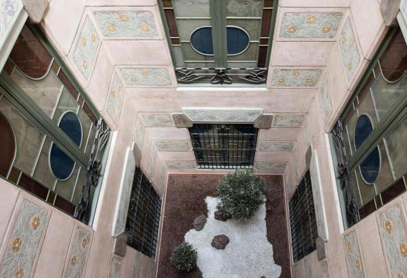 Отель Catalonia Ramblas 4* Sup