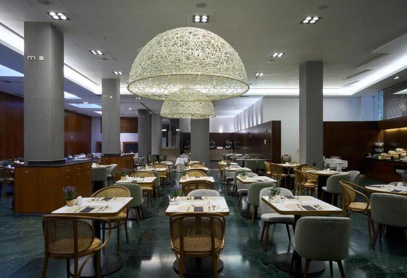 Отель Catalonia Ramblas 4* Sup