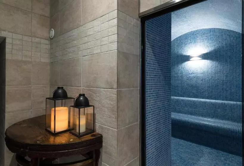 Hotel Catalonia Ramblas 4* Sup