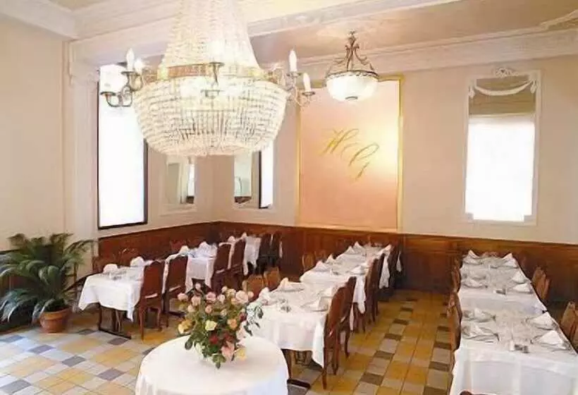 Hotel Gloria Et Avenue