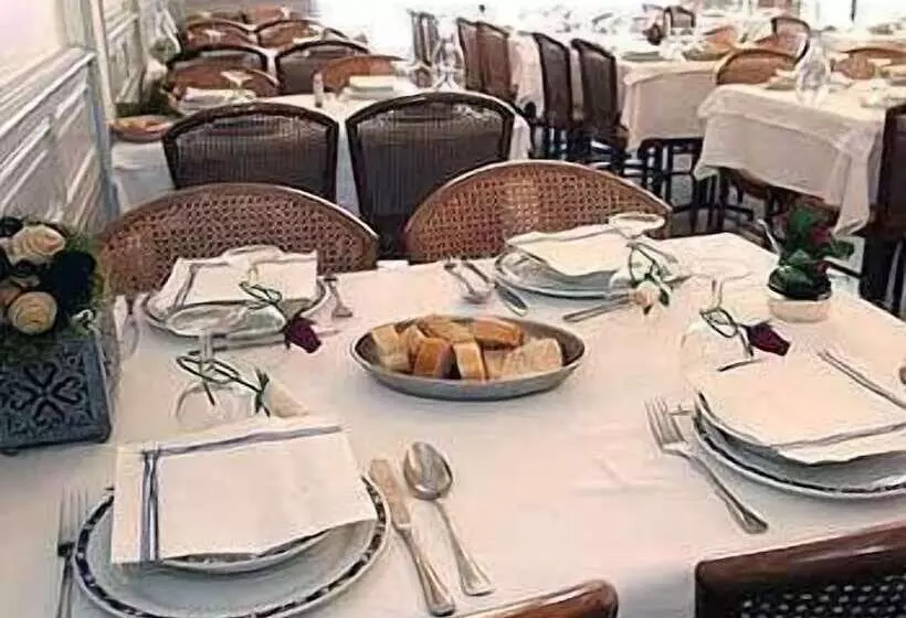 Hotel Gloria Et Avenue