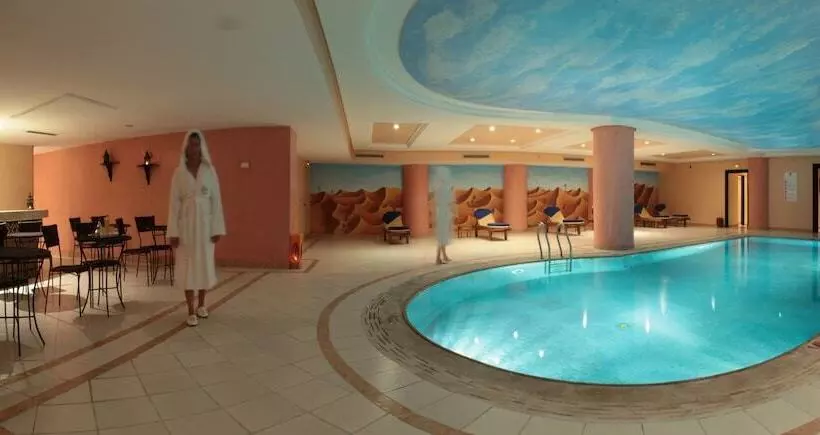 هتل Grand Mogador Menara & Spa