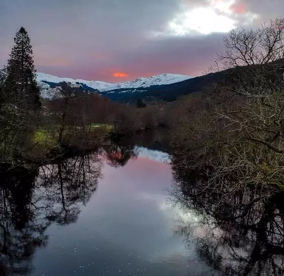 호텔 The White Stag