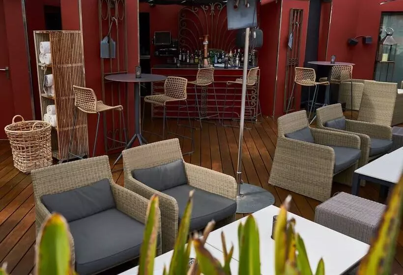 Отель Villa Emilia