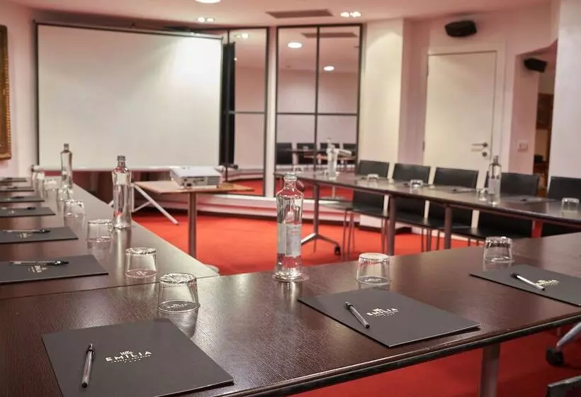 Отель Villa Emilia