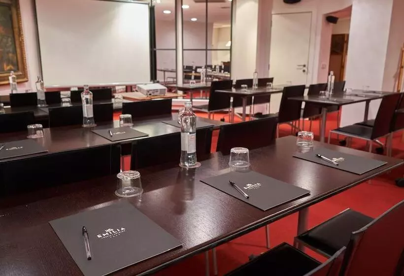 Отель Villa Emilia