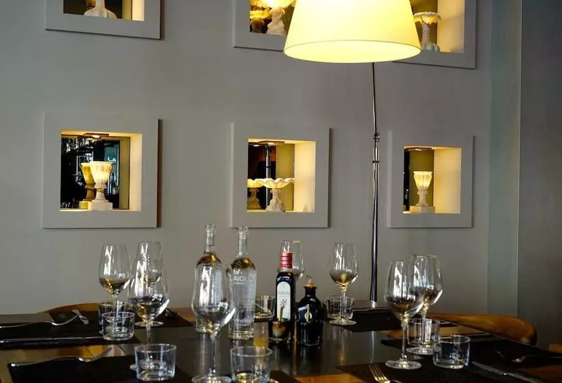 Отель Villa Emilia