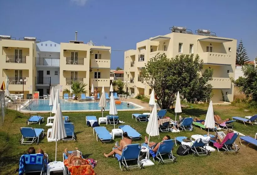 Sunshine Studios & Apartments