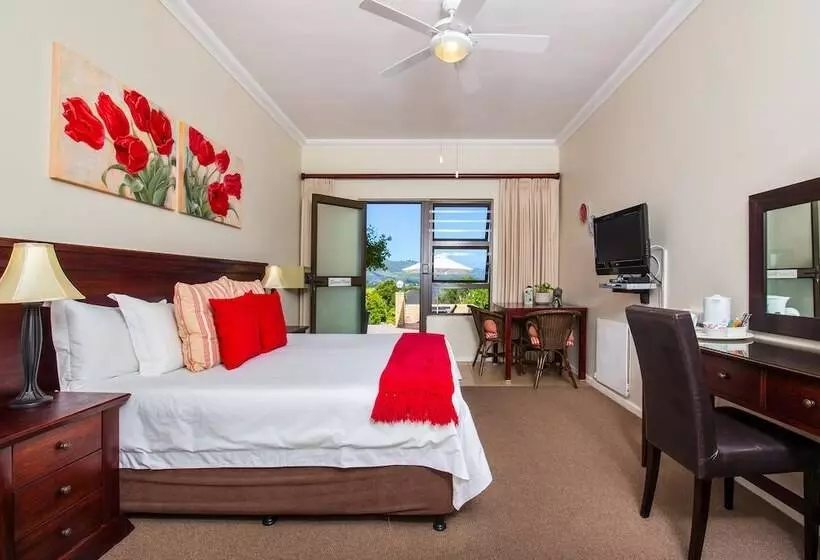 Отель Amber Guest Lodge