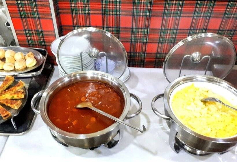 בית מלון כפרי Crillon Palace