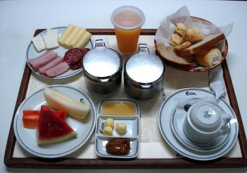 בית מלון כפרי Crillon Palace