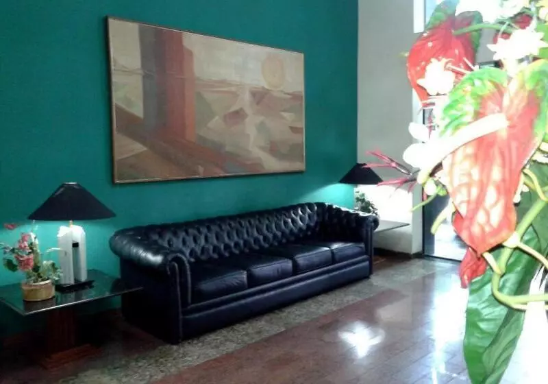 ホテル Crillon Palace