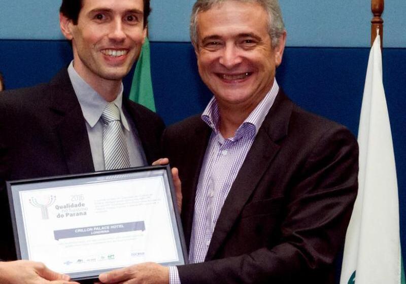 בית מלון כפרי Crillon Palace