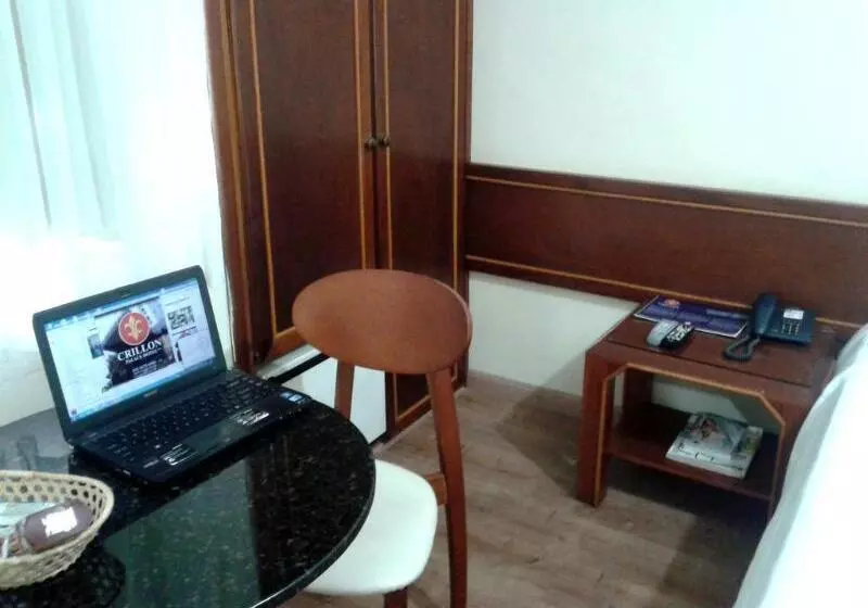 ホテル Crillon Palace