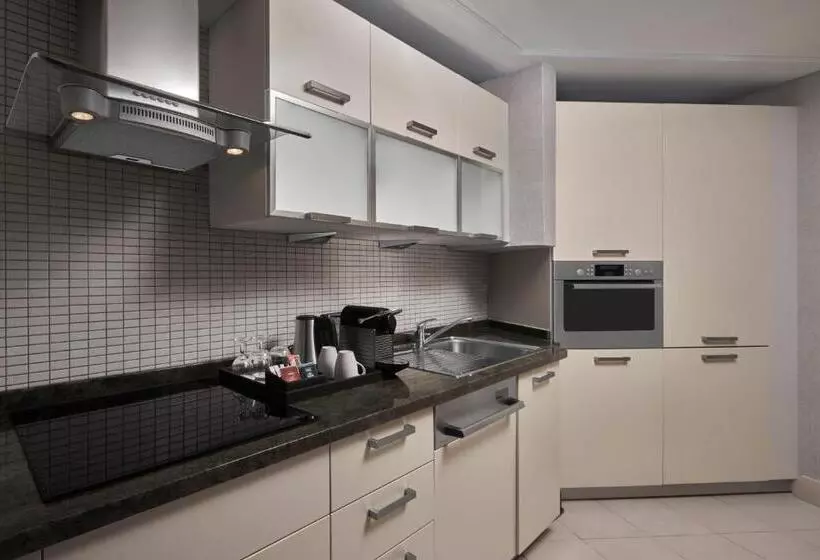 ホテル Divan Ankara