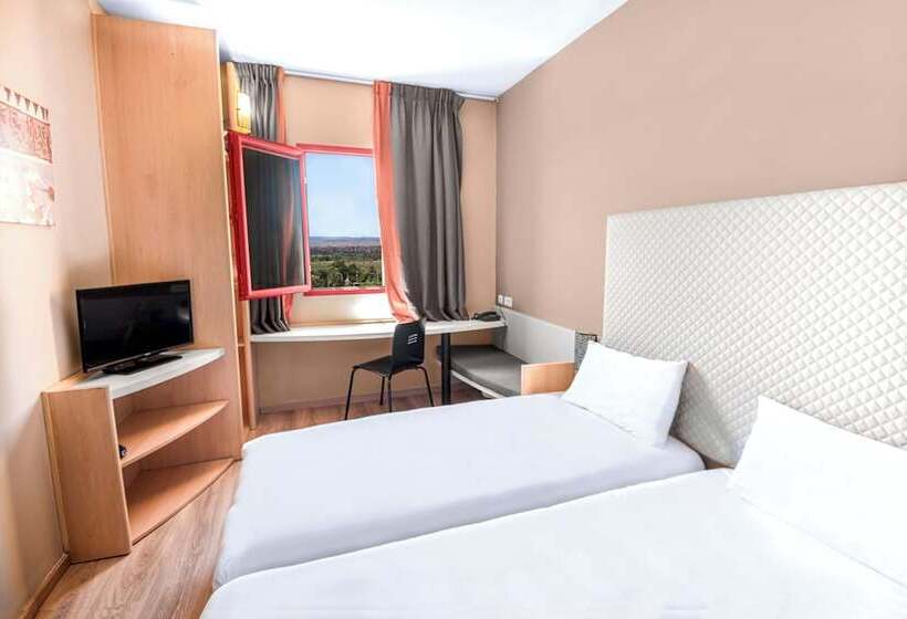 בית מלון כפרי Ibis Ouarzazate Centre