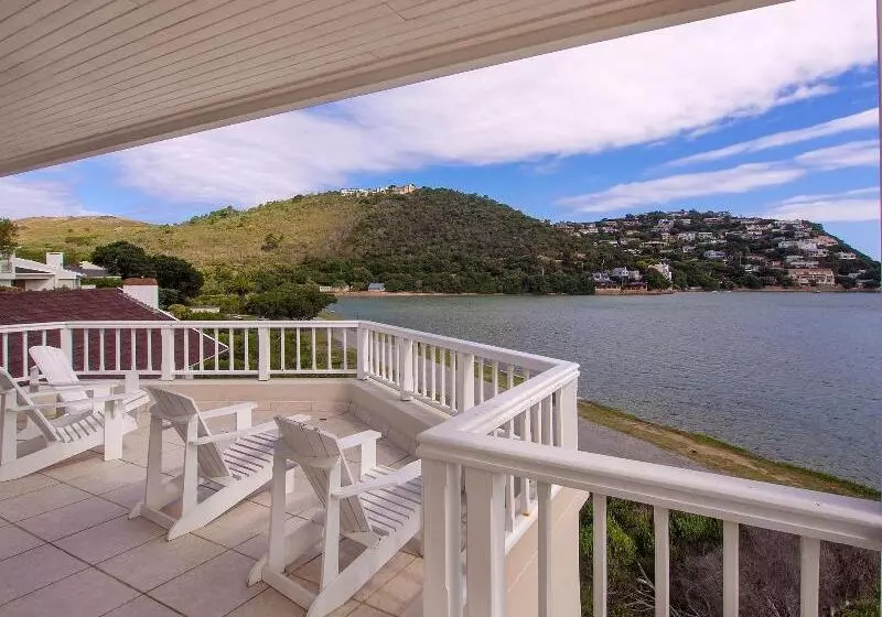 Отель Isola Bella Guest House