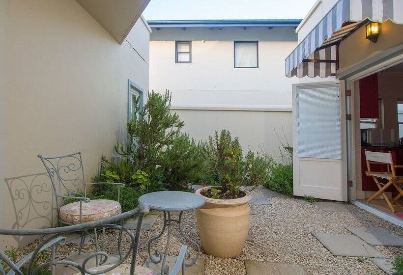 בית מלון כפרי Isola Bella Guest House