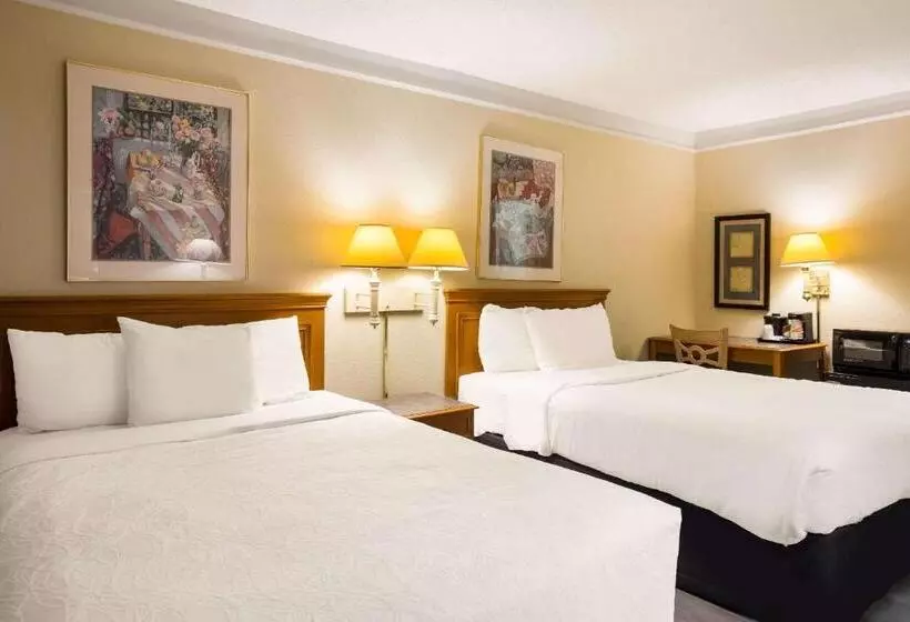 ホテル Super 8 By Wyndham Savannah