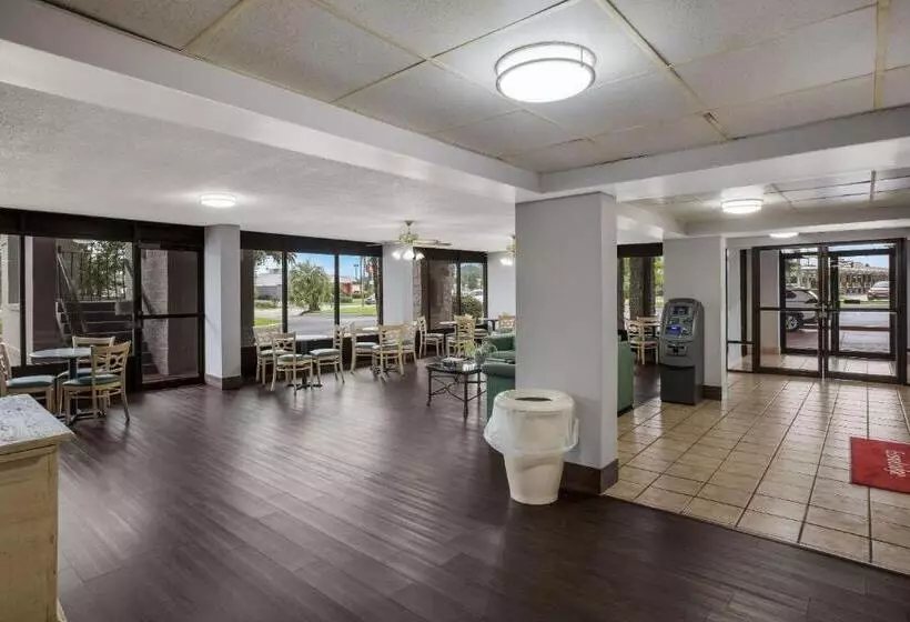 ホテル Super 8 By Wyndham Savannah