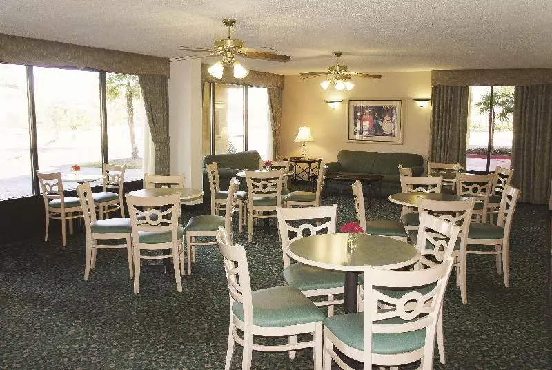 ホテル Super 8 By Wyndham Savannah