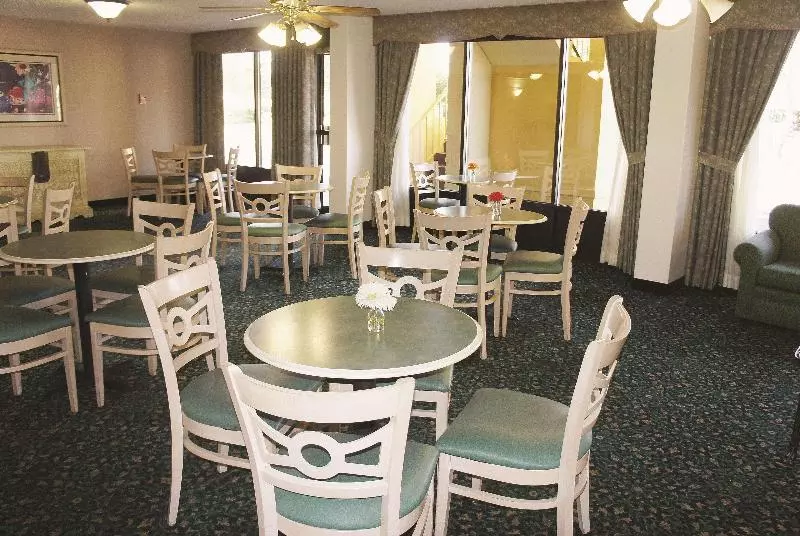 ホテル Super 8 By Wyndham Savannah