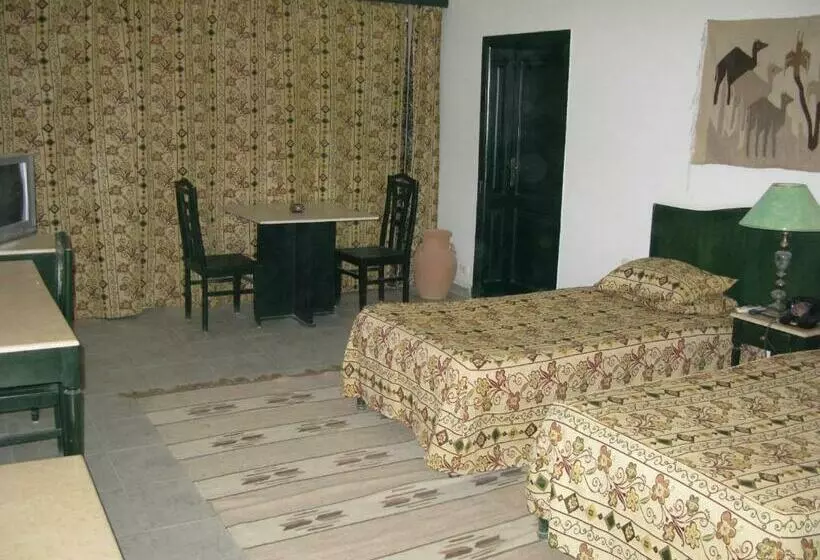 هتل Swisscare Nuweiba Resort