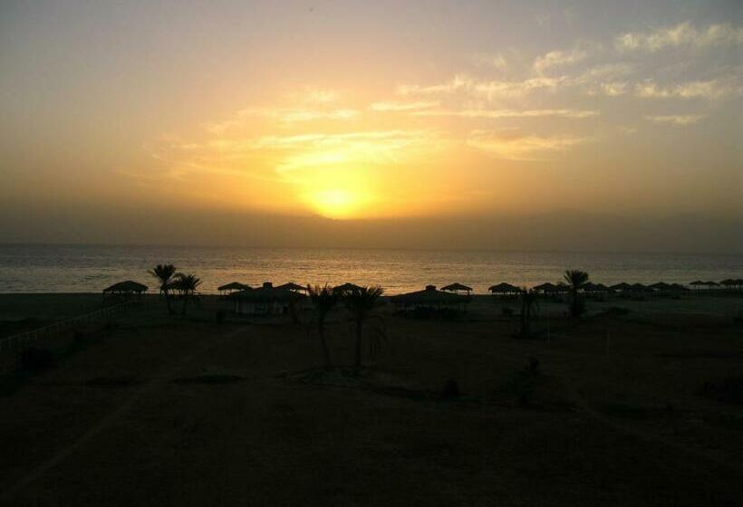 هتل Swisscare Nuweiba Resort