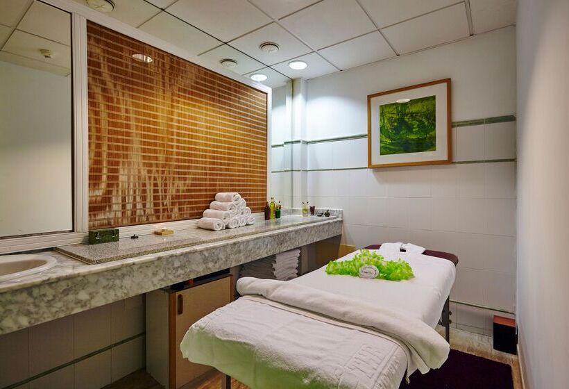 בית מלון כפרי Thb Royal