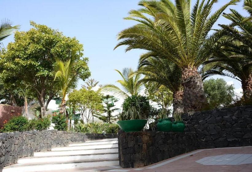 בית מלון כפרי Thb Royal