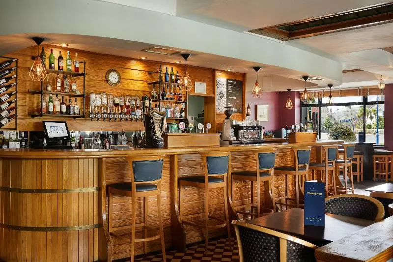 هتل Waterford Marina