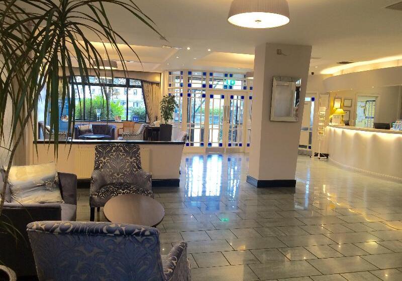 ホテル Waterford Marina