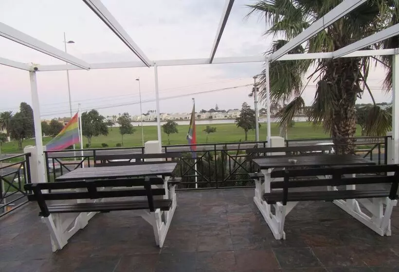 فندق Woodbridge Lodge