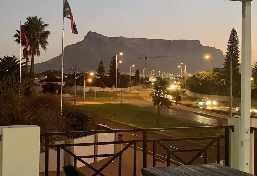 فندق Woodbridge Lodge