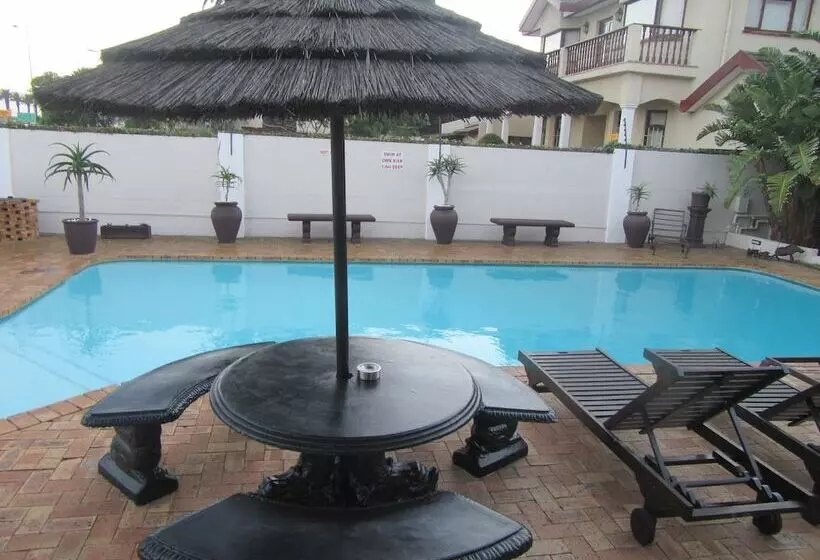 فندق Woodbridge Lodge