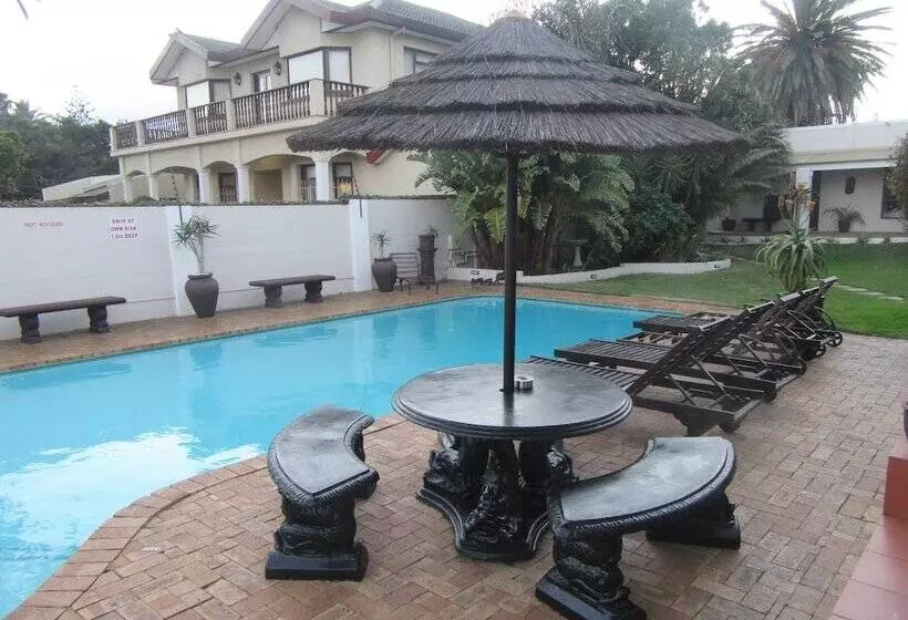 فندق Woodbridge Lodge