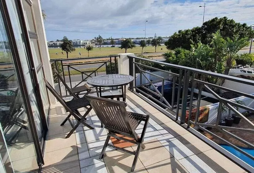 فندق Woodbridge Lodge