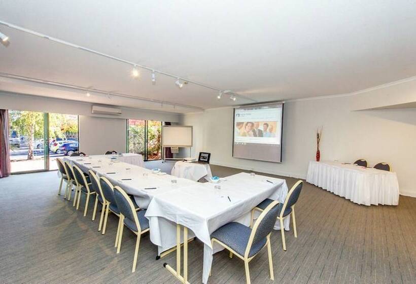 Alpha Hotel Canberra