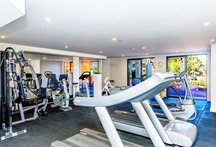 Alpha Hotel Canberra