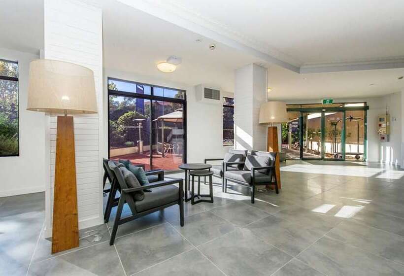 Alpha Hotel Canberra