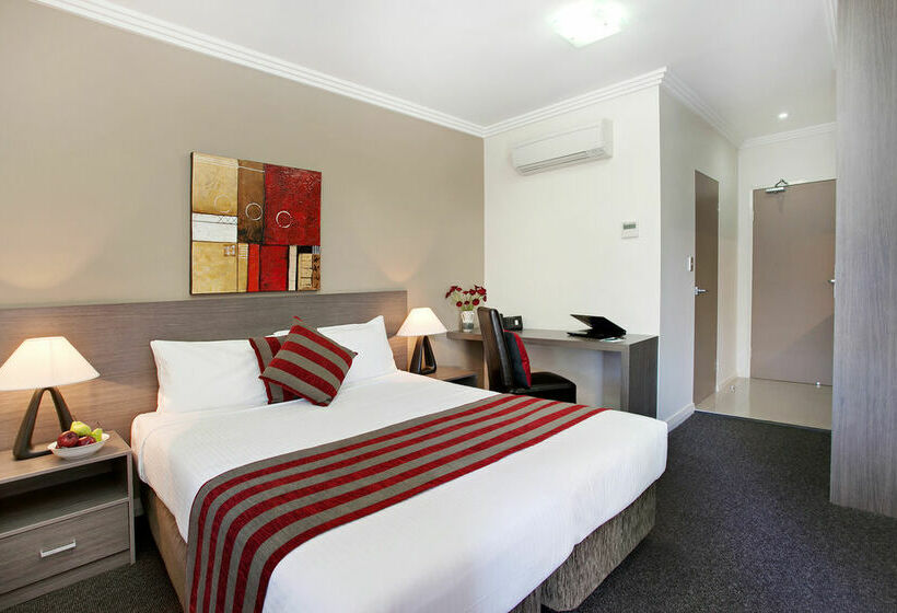 Отель Quality Apartments Camperdown