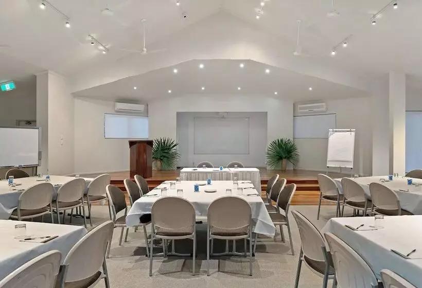 בית מלון כפרי Angourie Resort