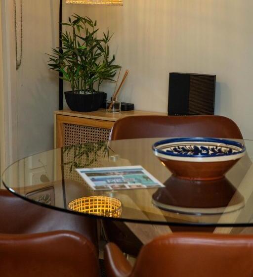 호텔 Byron Lakeside Holiday Apartments