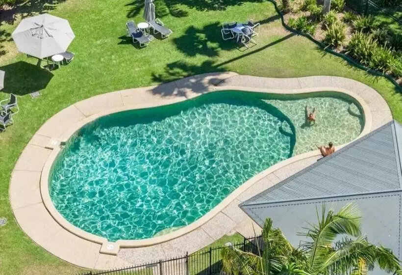 בית מלון כפרי Byron Lakeside Holiday Apartments