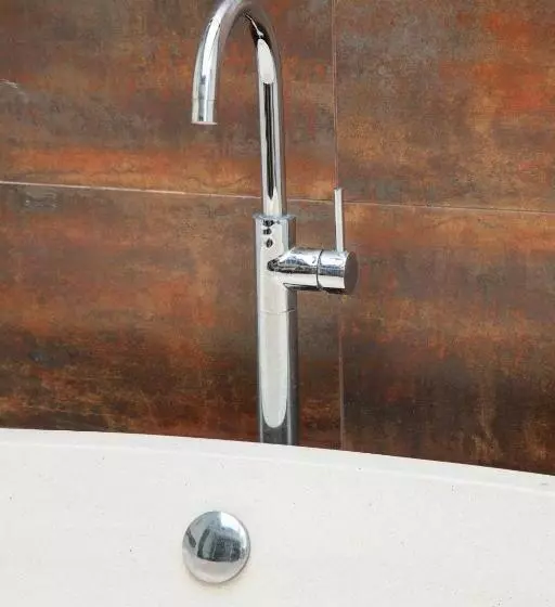 בית מלון כפרי Byron Lakeside Holiday Apartments