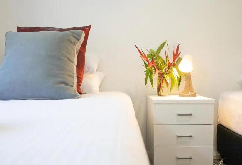 호텔 Byron Lakeside Holiday Apartments