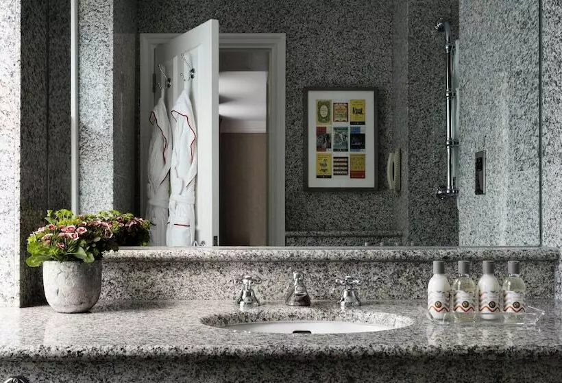 Charlotte Street Hotel, Firmdale Hotels