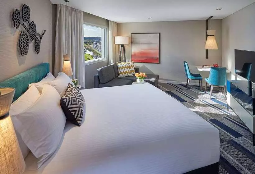 호텔 Crown Promenade Perth